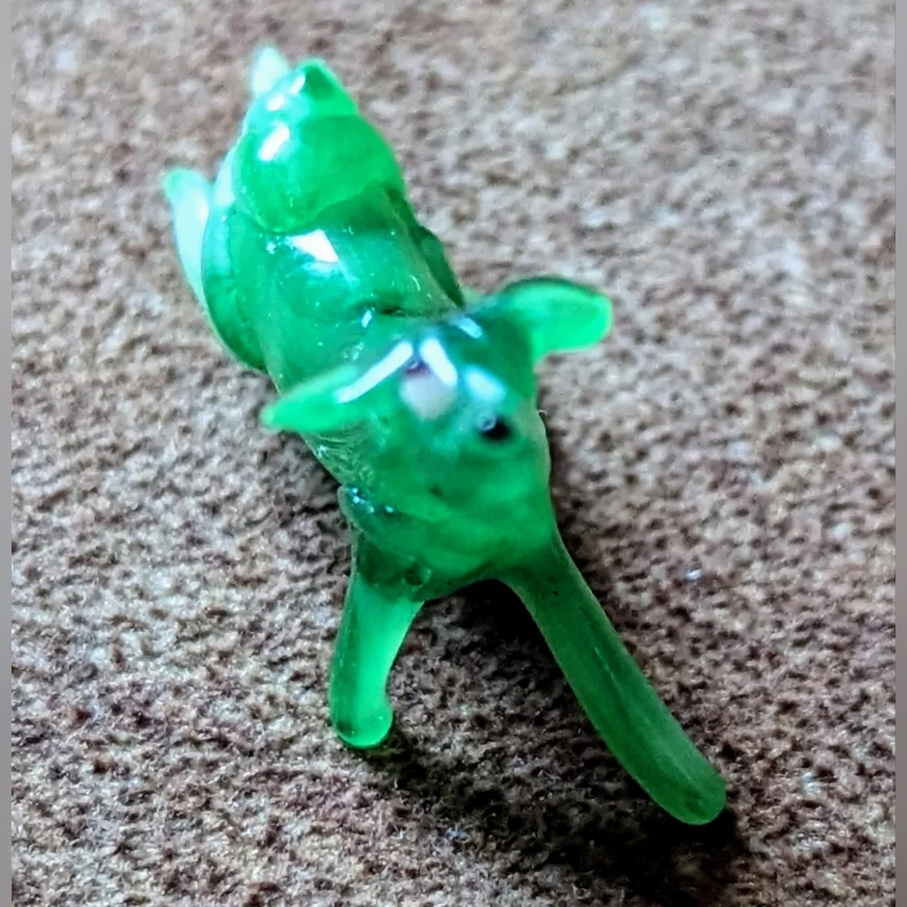 Glass Dog & Fire Hydrant With Little Green Dog - Picture 15 of 15